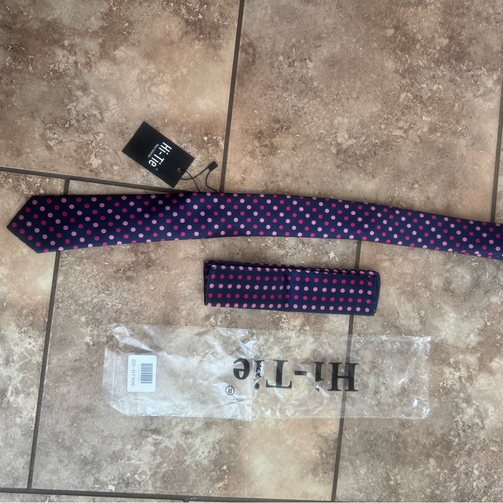 Polka Dot Men's Tie Set